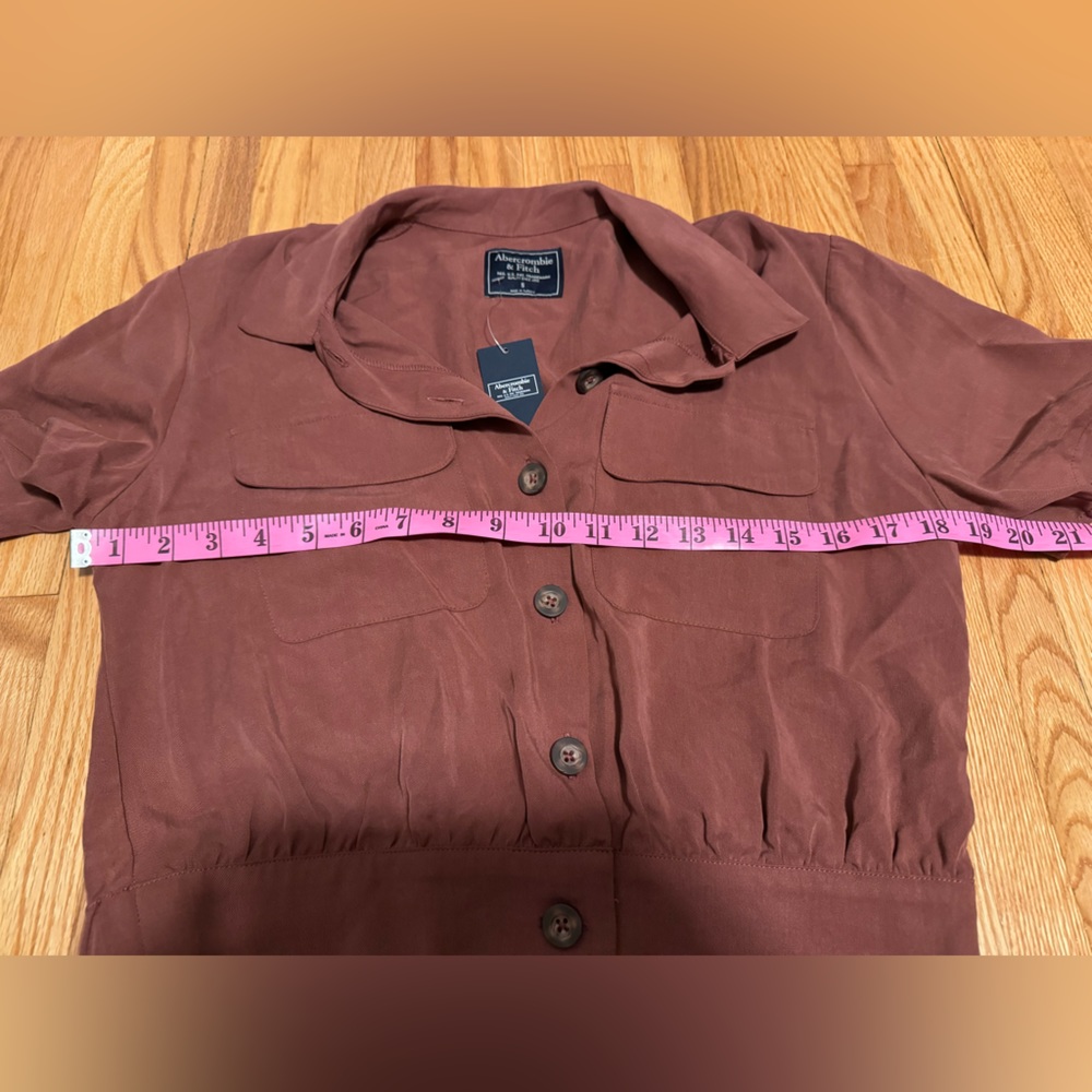 F NWT Brand new women's Abercrombie & Fitch button up top - Picture 5 of 7